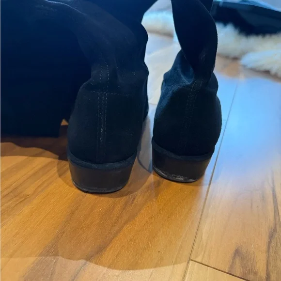 Stuart Weitzman Lowland black suede size 7 - Picture 2 of 6
